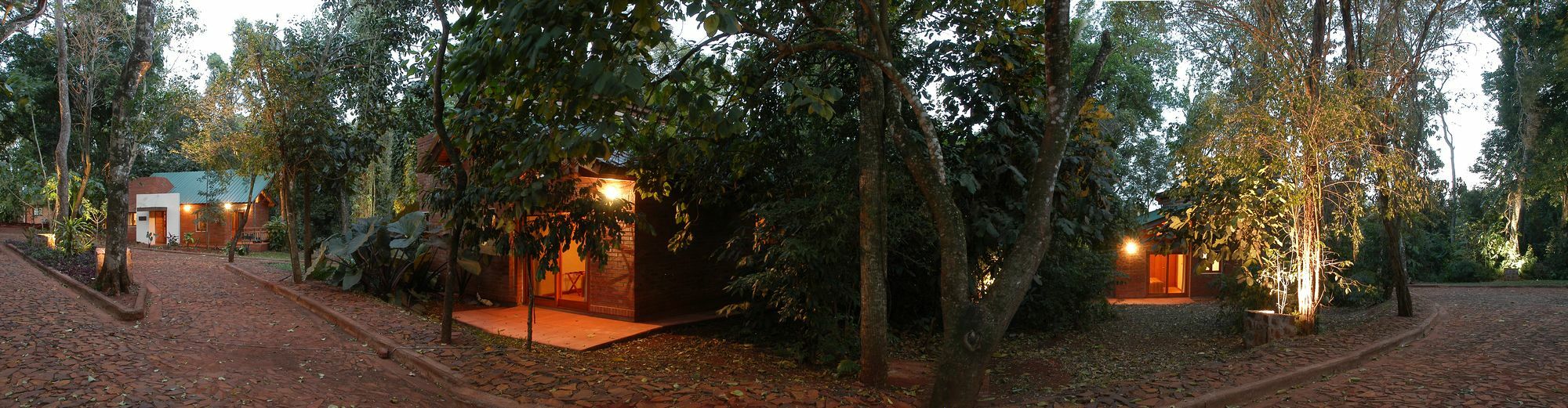 Raices Amambai Lodges Puerto Iguazú Dış mekan fotoğraf